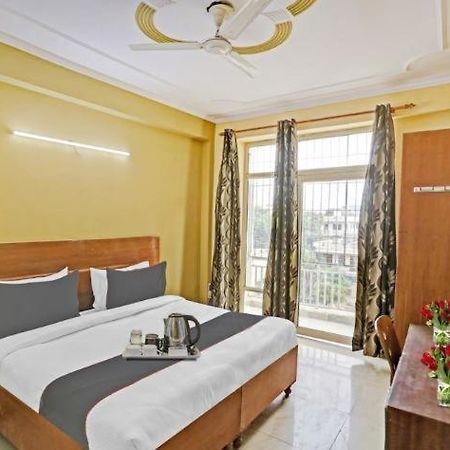 Hotel Ashvins Palace Gurgaon Bagian luar foto