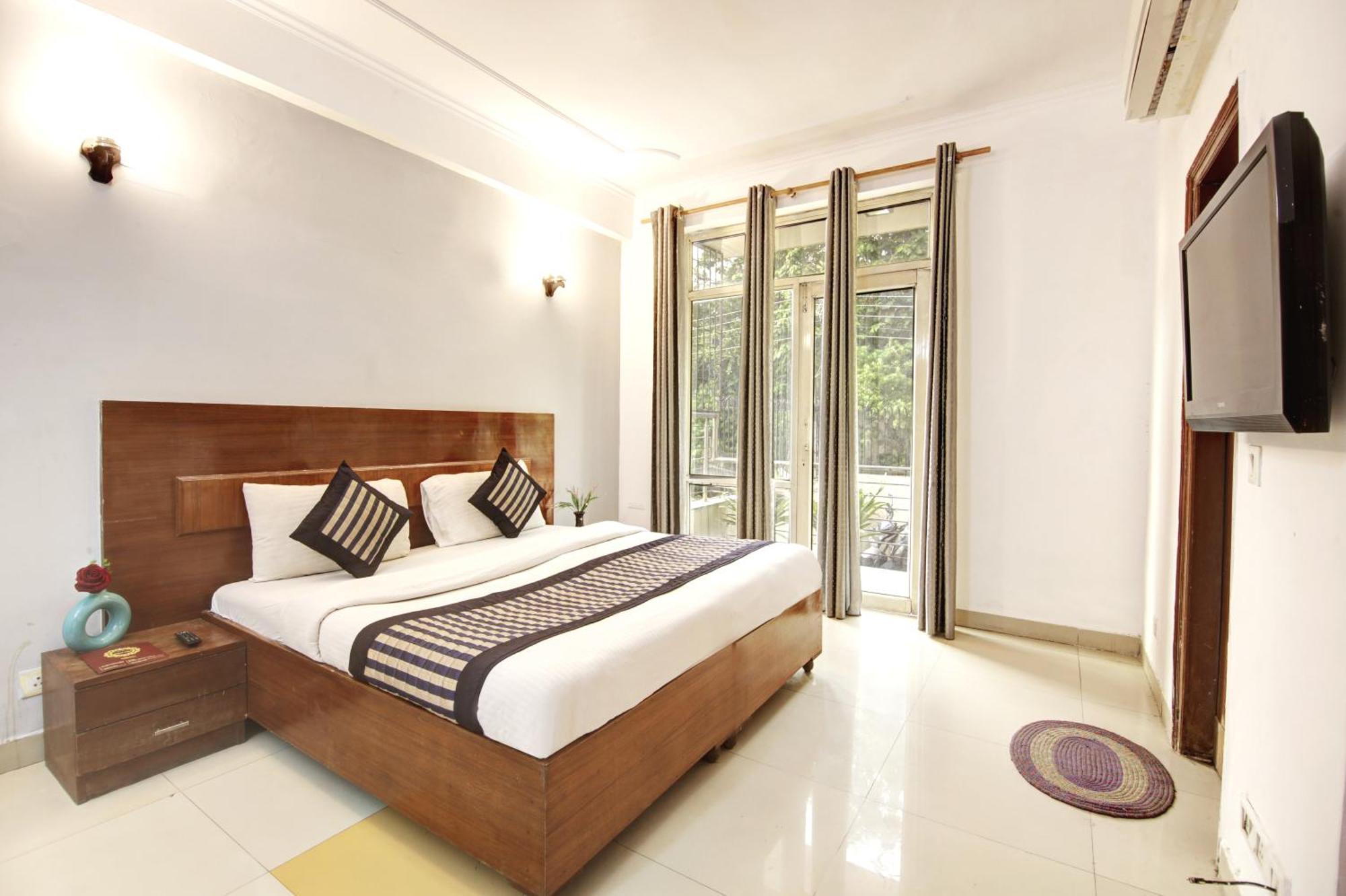 Hotel Ashvins Palace Gurgaon Bagian luar foto