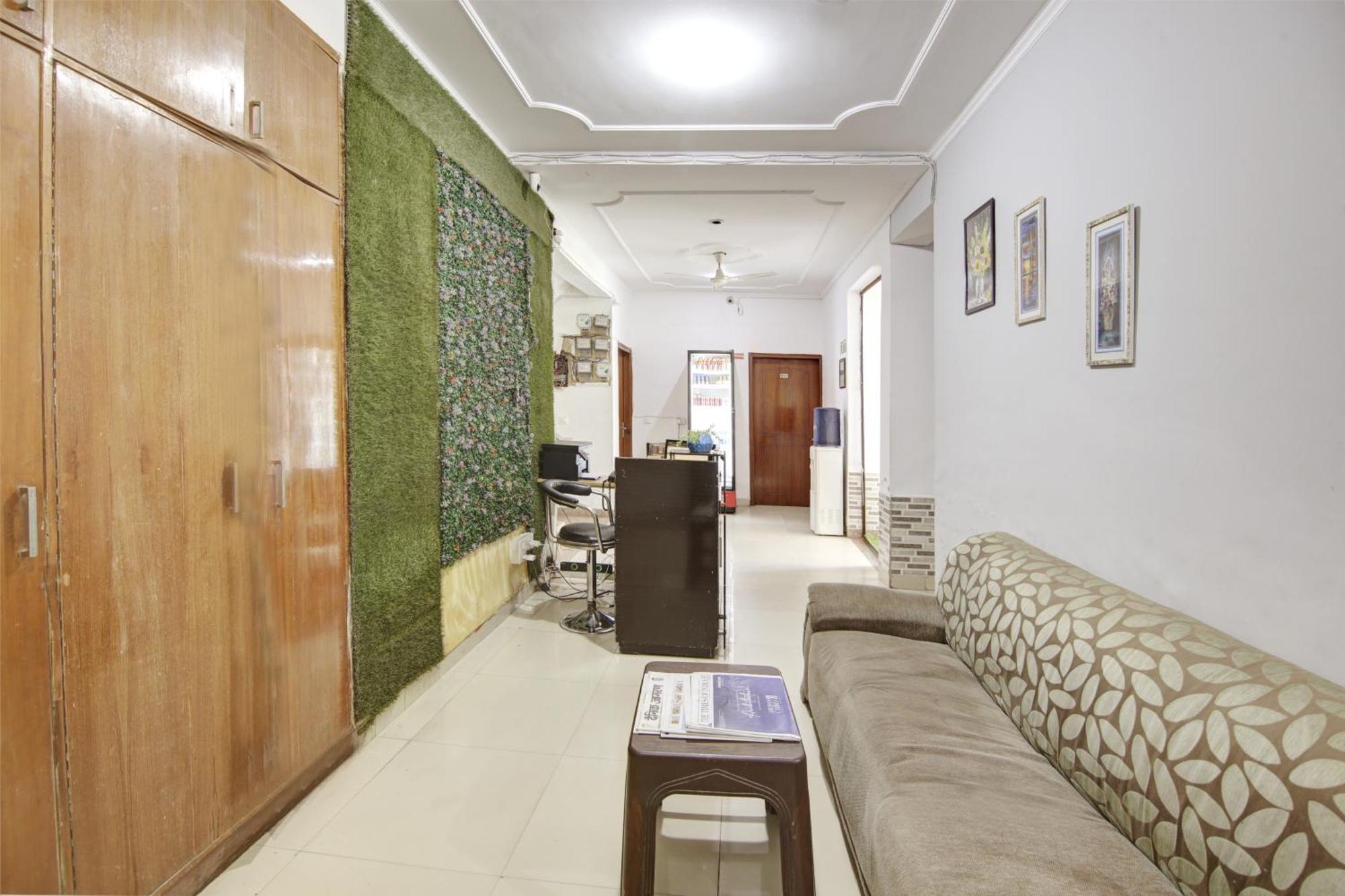 Hotel Ashvins Palace Gurgaon Bagian luar foto